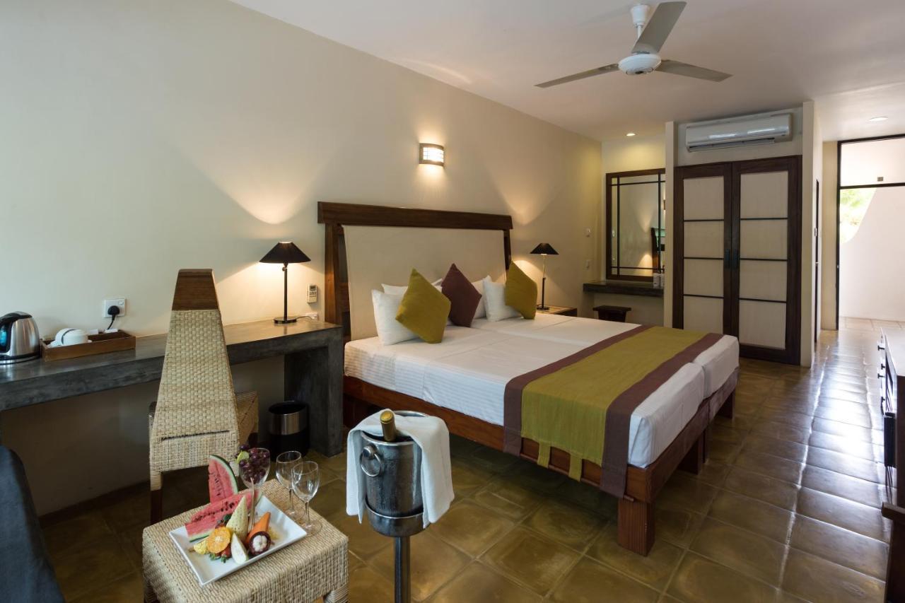 Nilaveli Beach Hotel Bagian luar foto