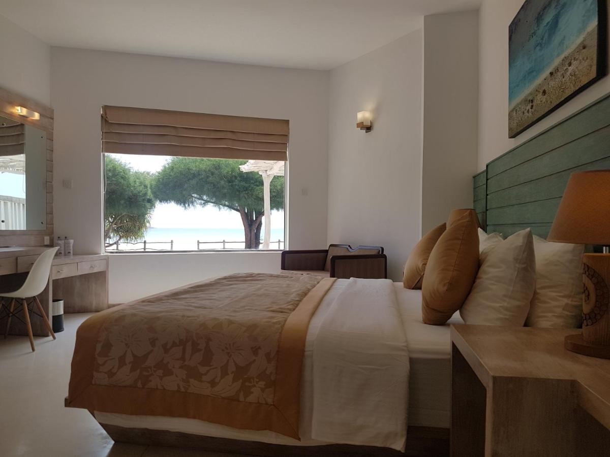 Nilaveli Beach Hotel Bagian luar foto