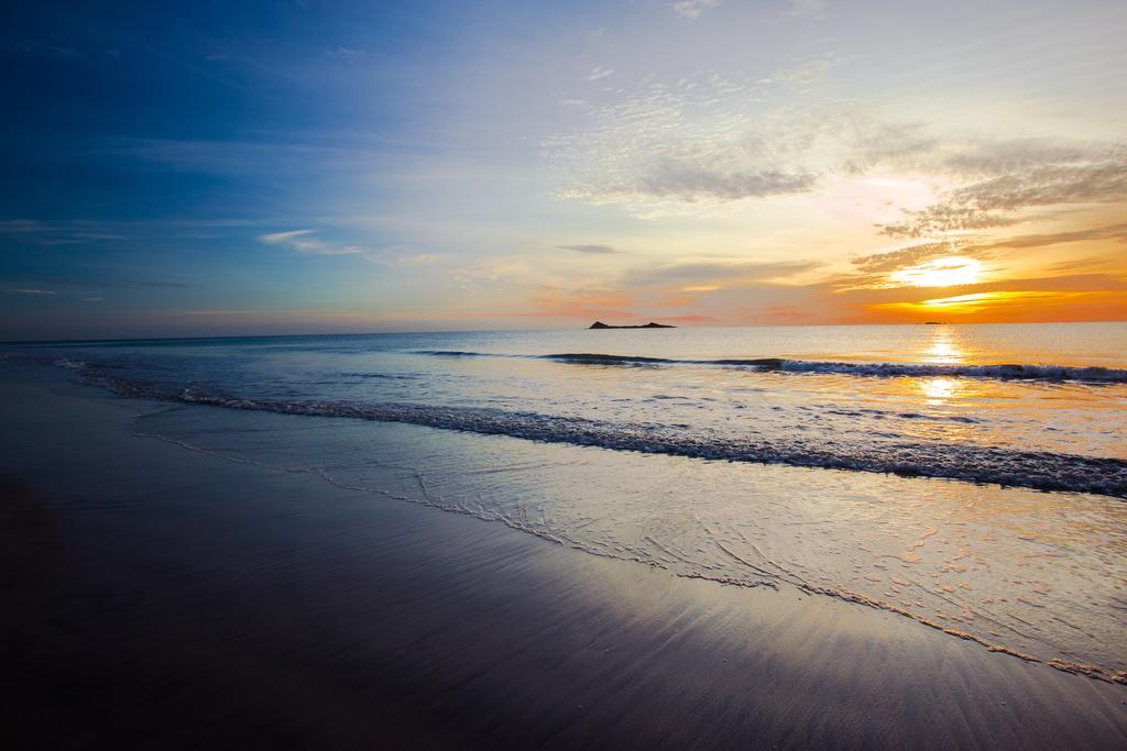 Nilaveli Beach Hotel Bagian luar foto